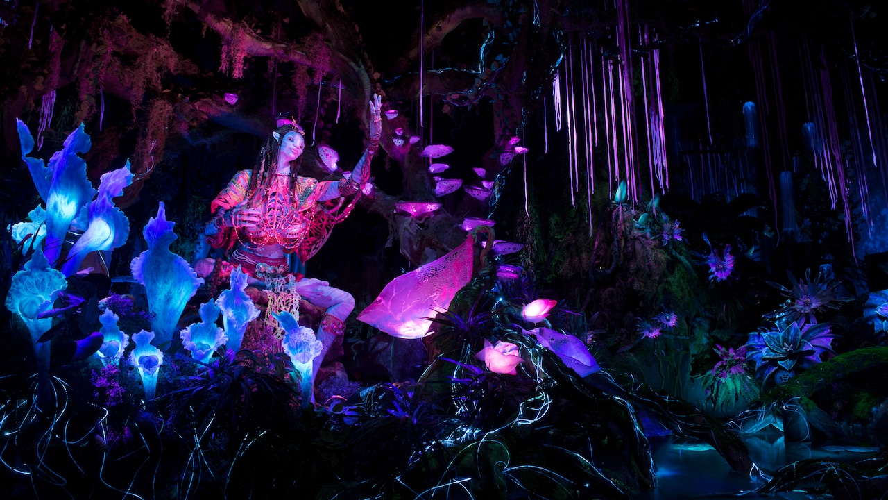 Na'vi River Journey - Mystical boat ride through bioluminescent forest